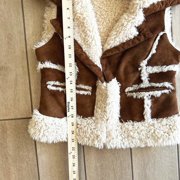 VTG Guess Womens Sherpa Lined Faux Suede Vest Large 90s Boho Western 70s Style - Picture 7 of 7